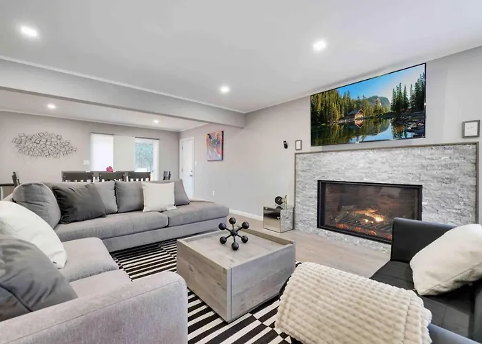 Luxury Modern 6Br Pocono Home Near All Attractions