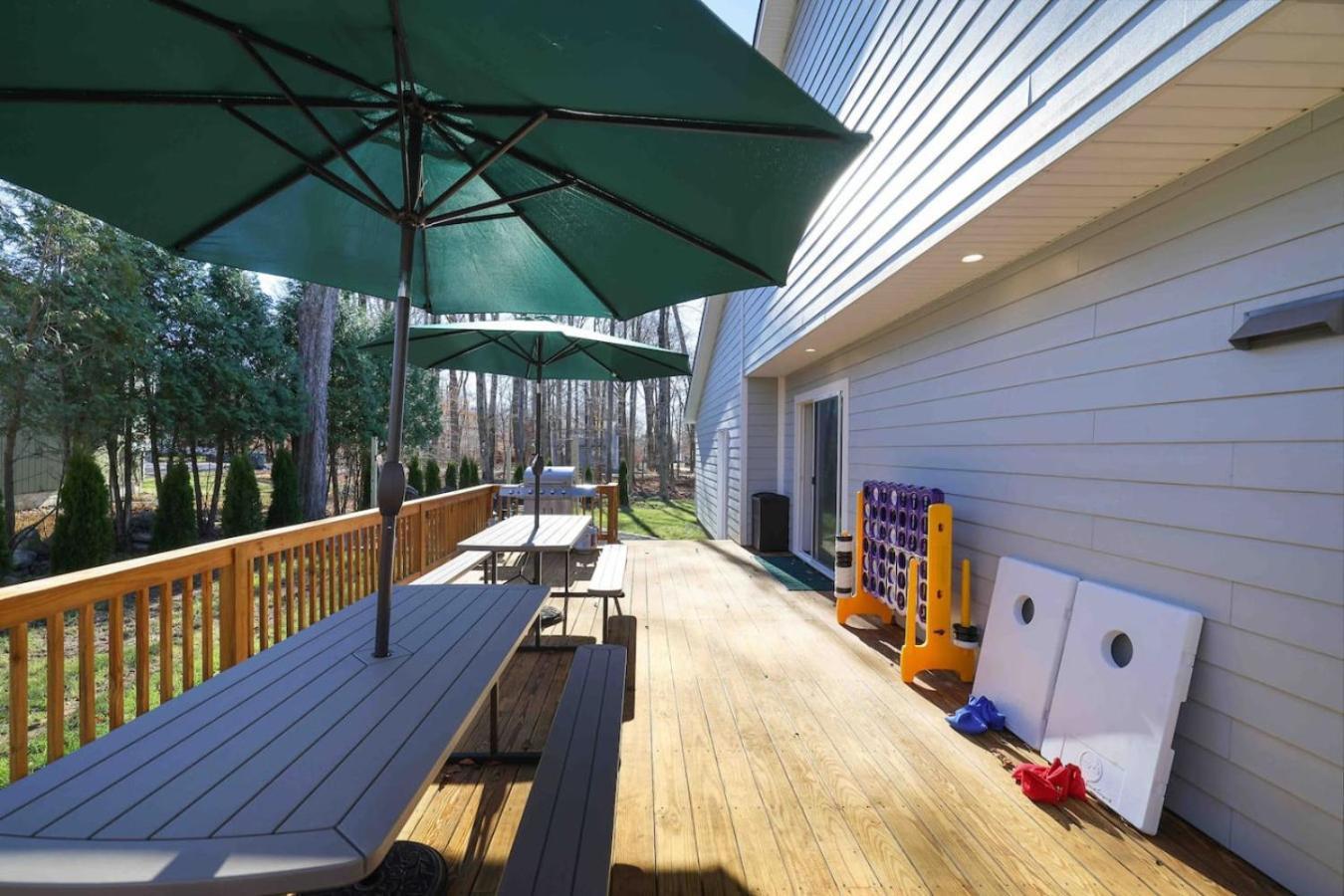 Luxury Modern 6br Pocono Near Attractions Holiday home